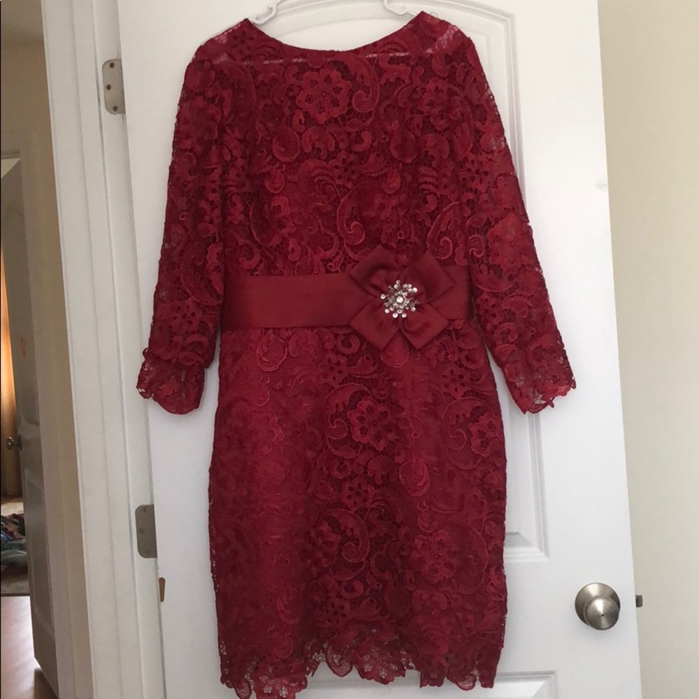 Red midi dress🌹🌹🌹